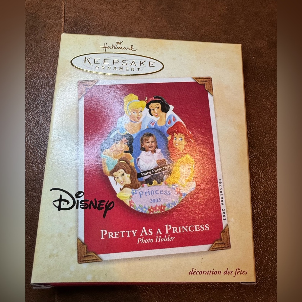 NWT Disney Hallmark Keepsake Ornament - Pretty As a Princess Photo Holder